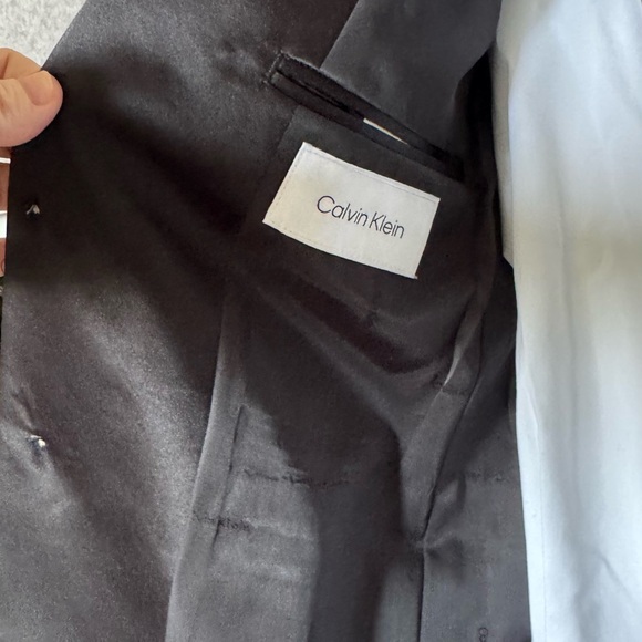 Calvin Klein Elegant Black Tuxedo - Picture 2 of 6